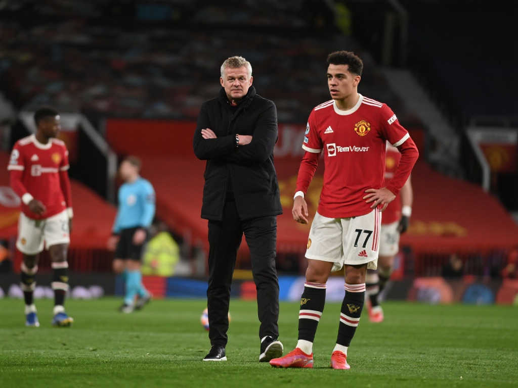 【英超】曼联主场0-2不敌水晶宫,马特塔双响,利马伤退成隐患 【英超】曼联主场0-2不敌水晶宫,马特塔双响,利马伤退成隐患